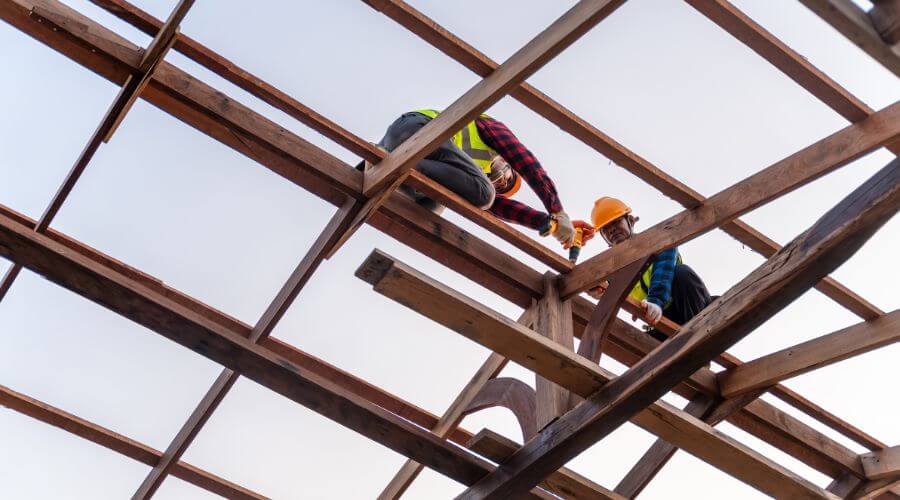 Professional gutter cleaning services in Burton, TX